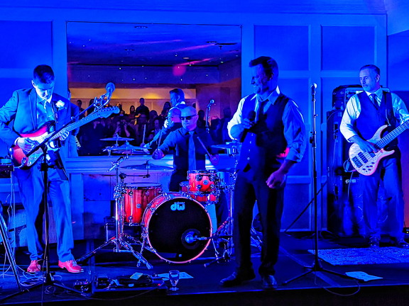 PXL 20220227 021114120-01