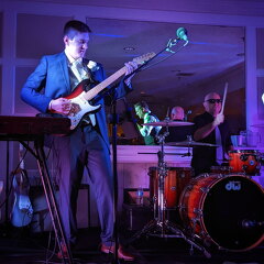 PXL 20220227 021140995-PORTRAIT-01