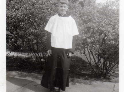 107-Milton-150-altar-boy162