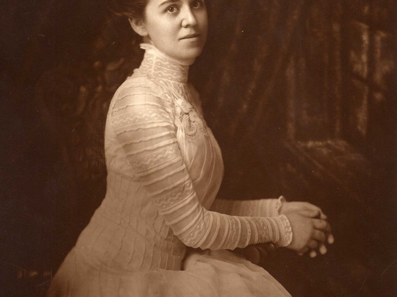 17-Alice-Young-paint