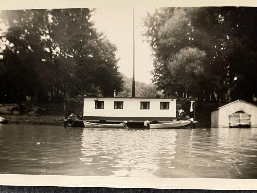 29b-Big-Mu-Houseboat