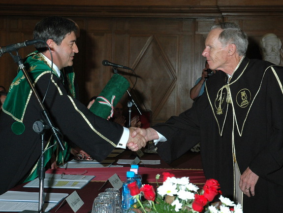 301-Hungery Doctorate-2007-385