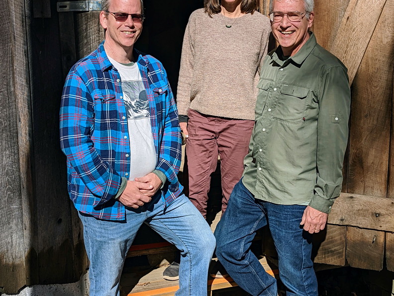 PXL 20221029 164819330-2