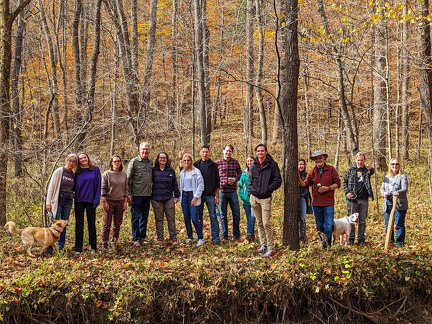 PXL 20221029 182810438-01