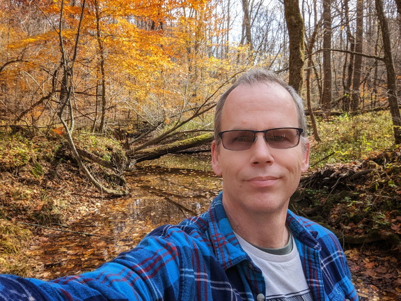 PXL 20221029 182854539-01