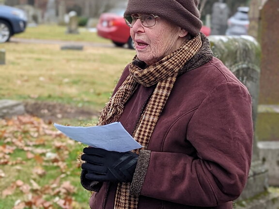 PXL 20221128 162928102.PORTRAIT