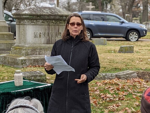 PXL 20221128 163548182.PORTRAIT