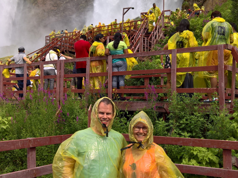 Niagara-Falls-2018-Graham-Nancy-Caveofthewinds