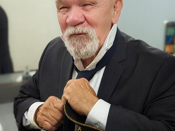 PXL 20220820 172452323.PORTRAIT-01