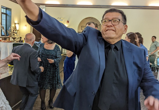 PXL 20220820 221133789