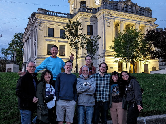 PXL 20240420 004140745