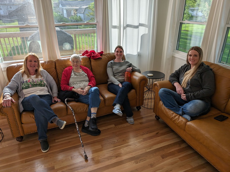 PXL 20240420 223838401