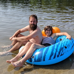 00100lPORTRAIT-00100-BURST20190810165222640-COVER