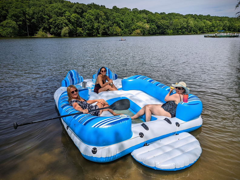 PXL 20220812 184826532 