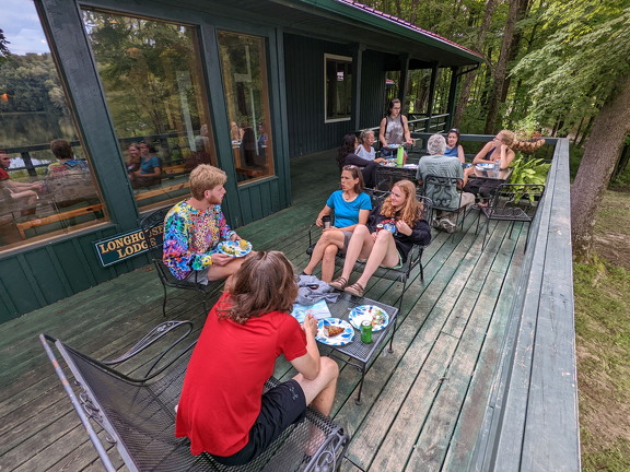 PXL 20220813 225852263