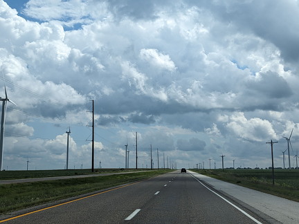 PXL 20230817 193133713