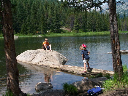 lostlaketrail-ezthea-lake-062202