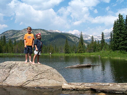 lostlaketrail-ezthea-lake2-062202