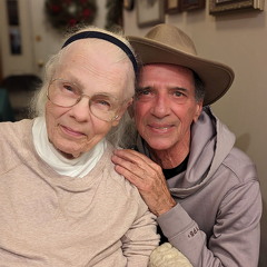 PXL 20221228 004738101.PORTRAIT-01