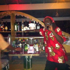 Dollyman-Hits-The-Bar