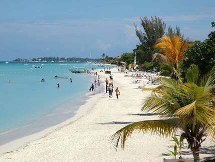 White-Sands-Beach-North-1