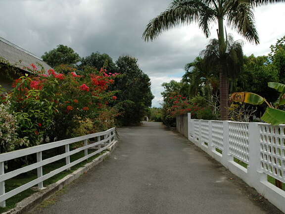 White-Sands-Entrance-Gardens