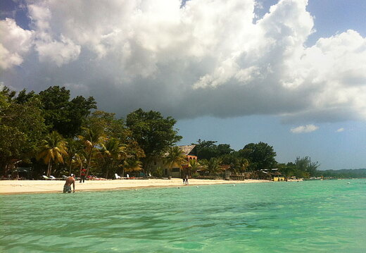 White-Sands-Negril-Hotel-Sea